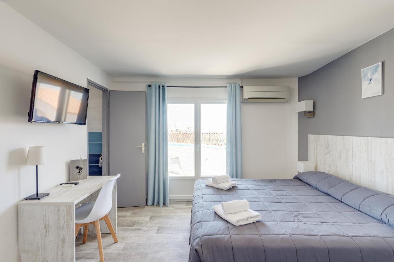 Hotel Les Palmiers En Camargue Saintes-Maries-de-la-Mer Exteriör bild