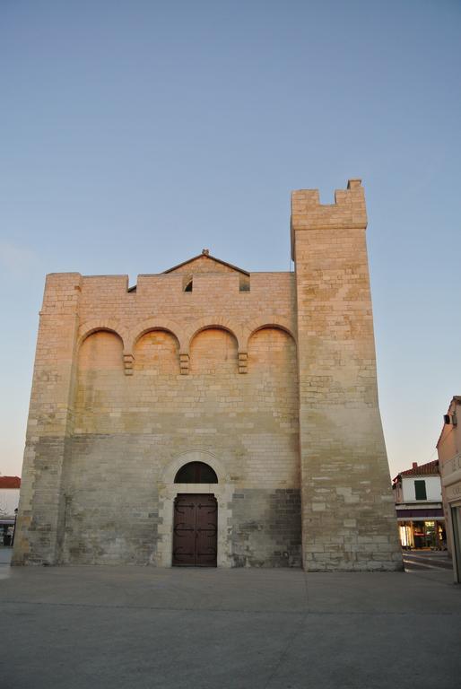 Hotel Les Palmiers En Camargue Saintes-Maries-de-la-Mer Exteriör bild