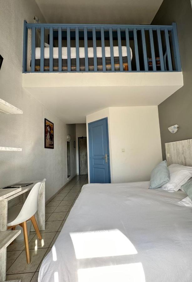 Hotel Les Palmiers En Camargue Saintes-Maries-de-la-Mer Exteriör bild