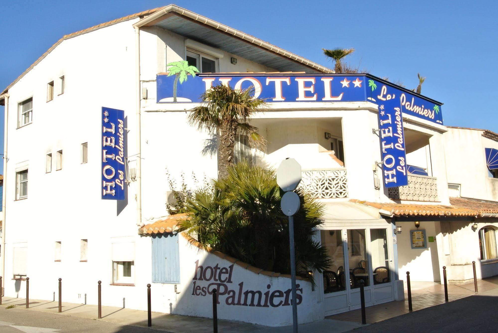 Hotel Les Palmiers En Camargue Saintes-Maries-de-la-Mer Exteriör bild