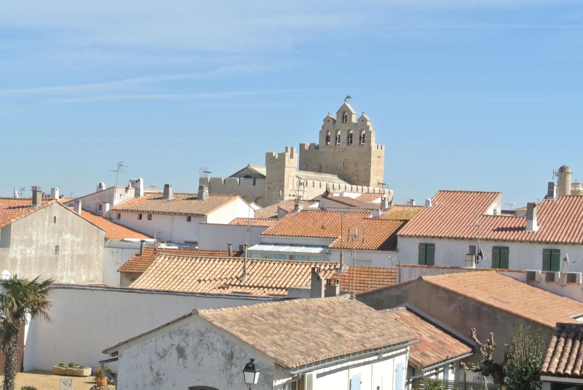 Hotel Les Palmiers En Camargue Saintes-Maries-de-la-Mer Exteriör bild