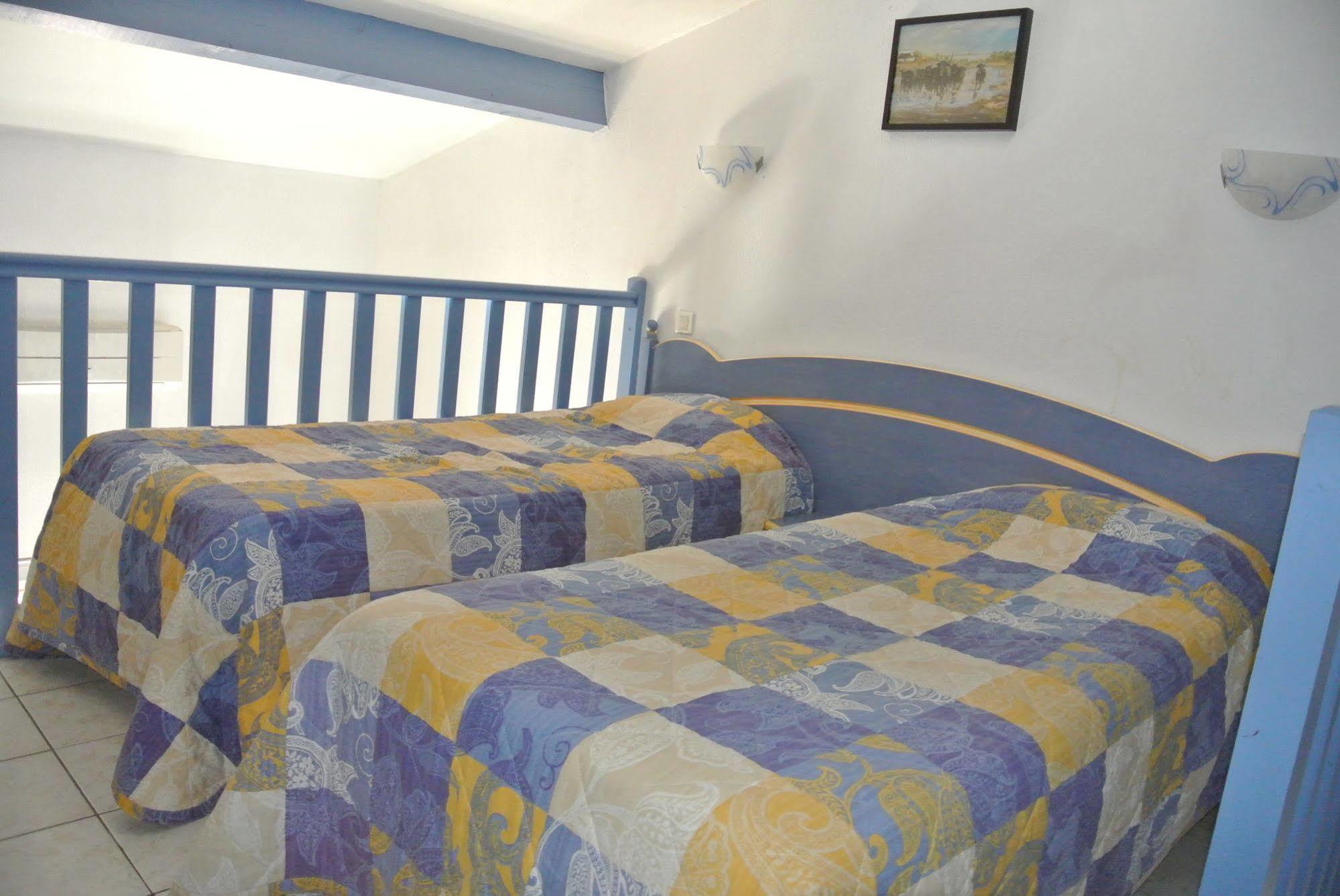 Hotel Les Palmiers En Camargue Saintes-Maries-de-la-Mer Exteriör bild